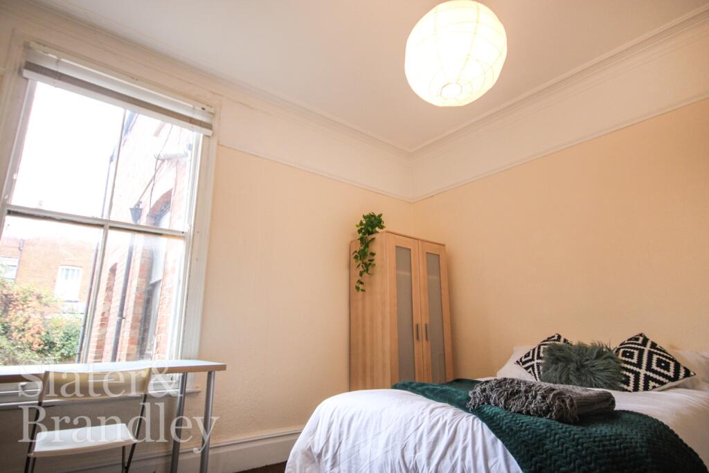1 bed Mid Terraced House for rent in West Bridgford. From Slater and Brandley - Nottingham 1 bed Mid Terraced House for rent in West Bridgford. From Slater and Brandley - Nottingham