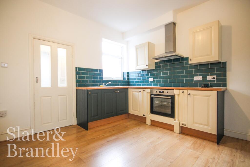 3 bed Mid Terraced House for rent in Nottingham. From Slater and Brandley - Nottingham