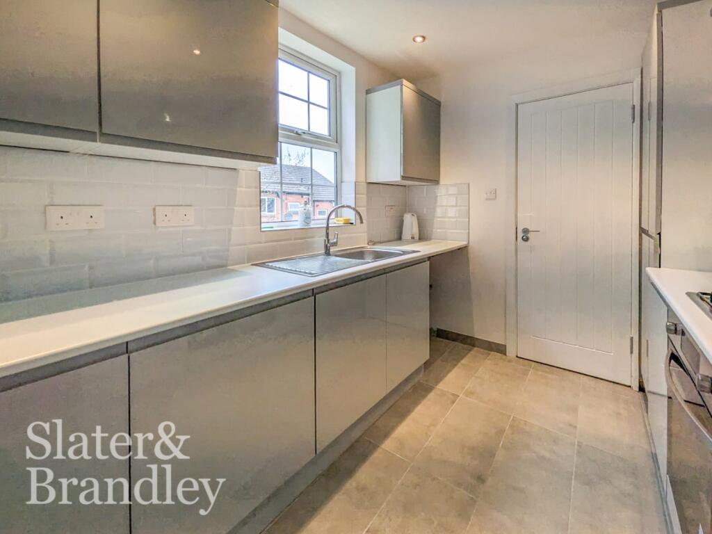 4 bed Detached for rent in Nottingham. From Slater and Brandley - Nottingham