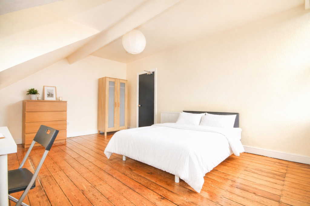 1 bed Mid Terraced House for rent in West Bridgford. From Slater and Brandley - Nottingham