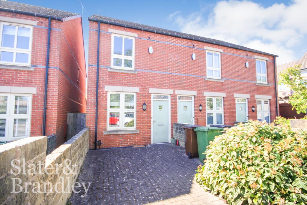 2 bed Mid Terraced House for rent in Arnold. From Slater and Brandley - Nottingham