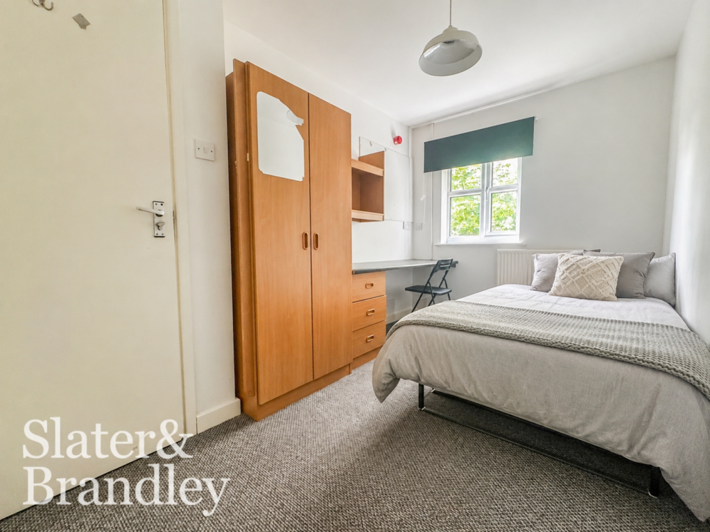 1 bed Mid Terraced House for rent in Nottingham. From Slater and Brandley - Nottingham