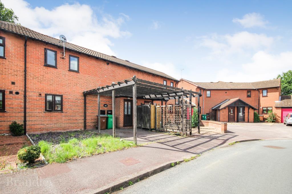 2 bed Mid Terraced House for rent in West Bridgford. From Slater and Brandley - Nottingham