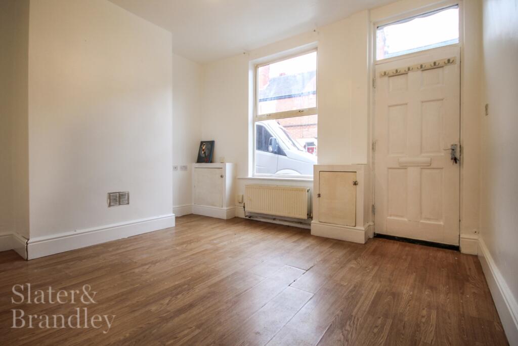 2 bed Mid Terraced House for rent in West Bridgford. From Slater and Brandley - Nottingham