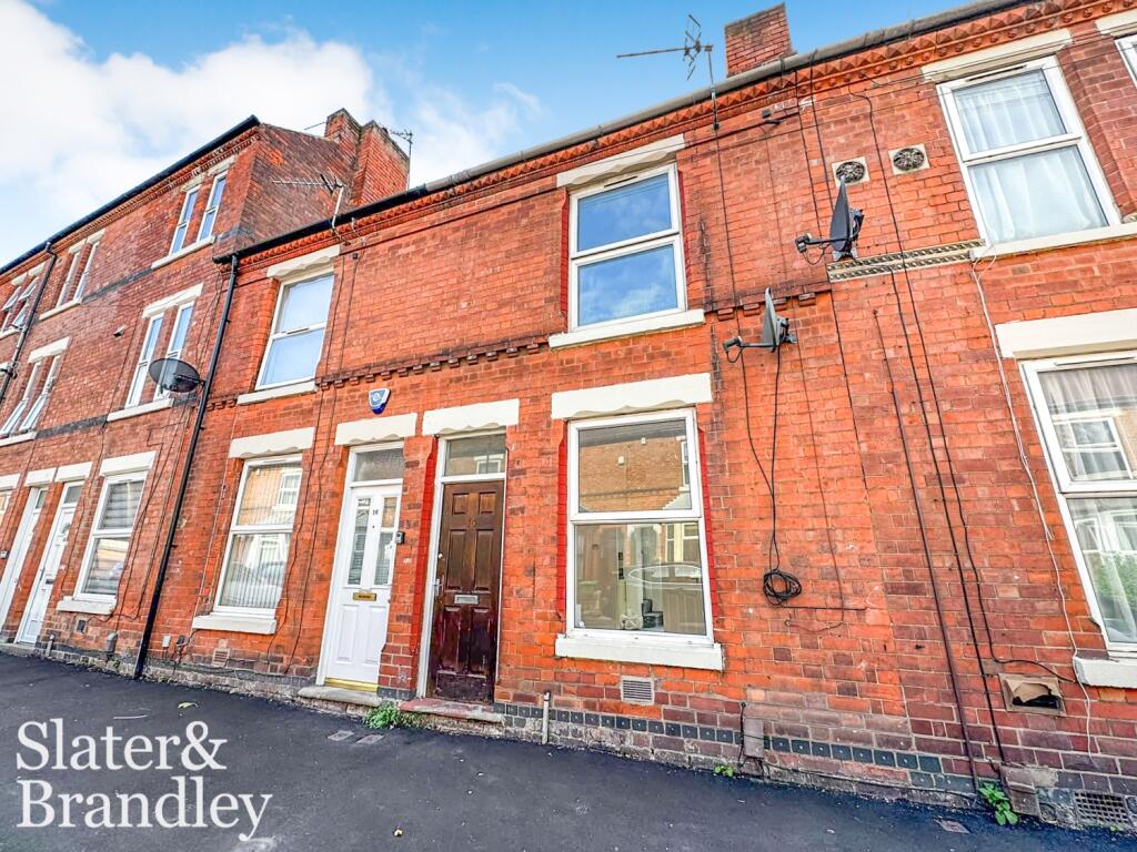 2 bed Mid Terraced House for rent in West Bridgford. From Slater and Brandley - Nottingham