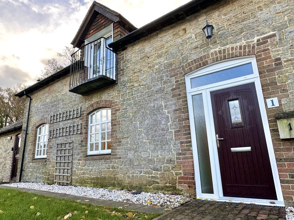 1 bed Detached for rent in Coldwaltham. From Spratt & Son - Worthing