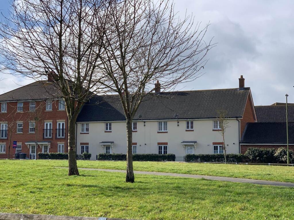 3 bed Coach House for rent in Hatfield. From Strats Estates & Lettings - Hatfield
