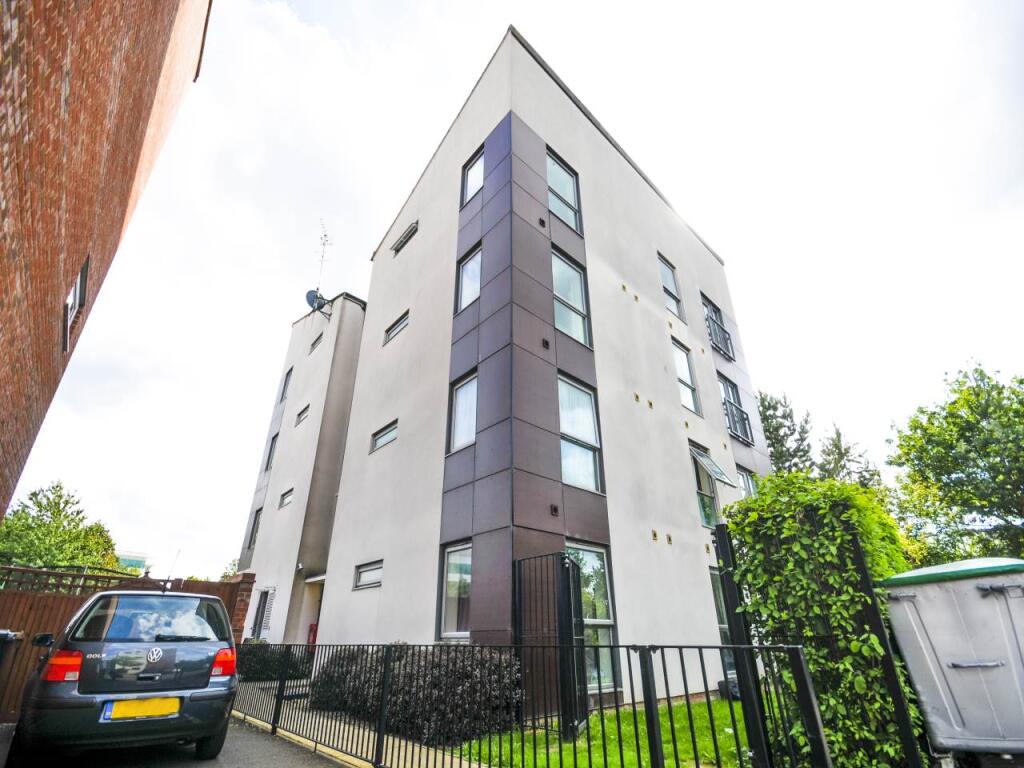 3 bed 1st Floor Flat for rent in Hatfield. From Strats Estates & Lettings - Hatfield
