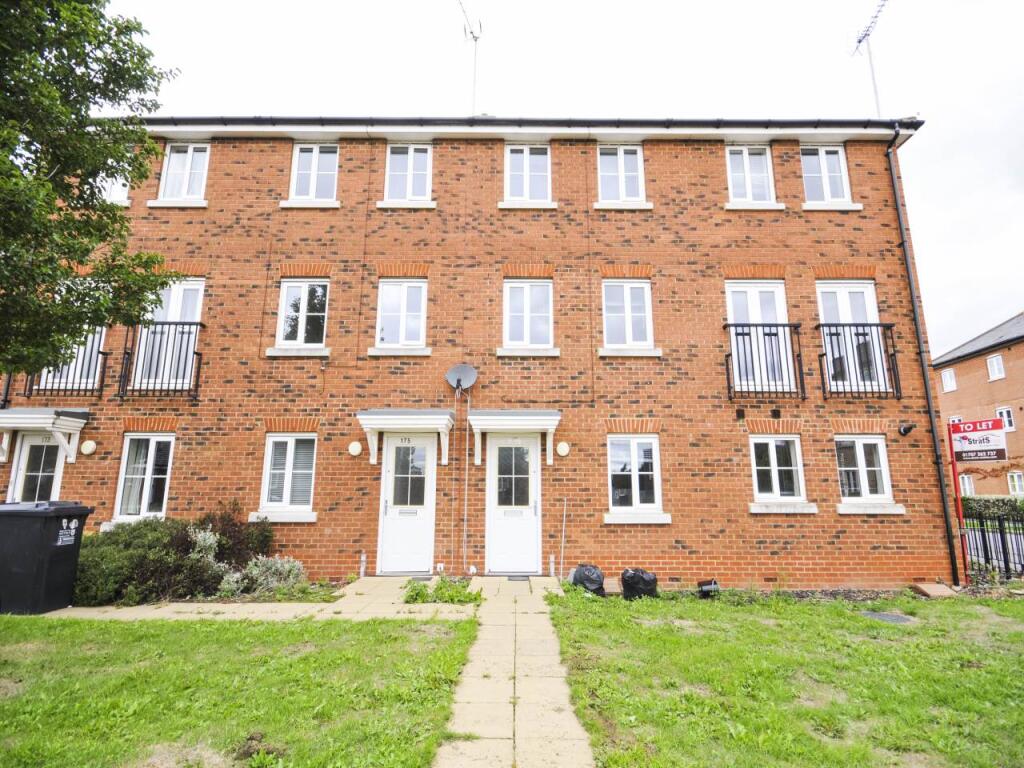 4 bed Detached for rent in Hatfield. From Strats Estates & Lettings - Hatfield