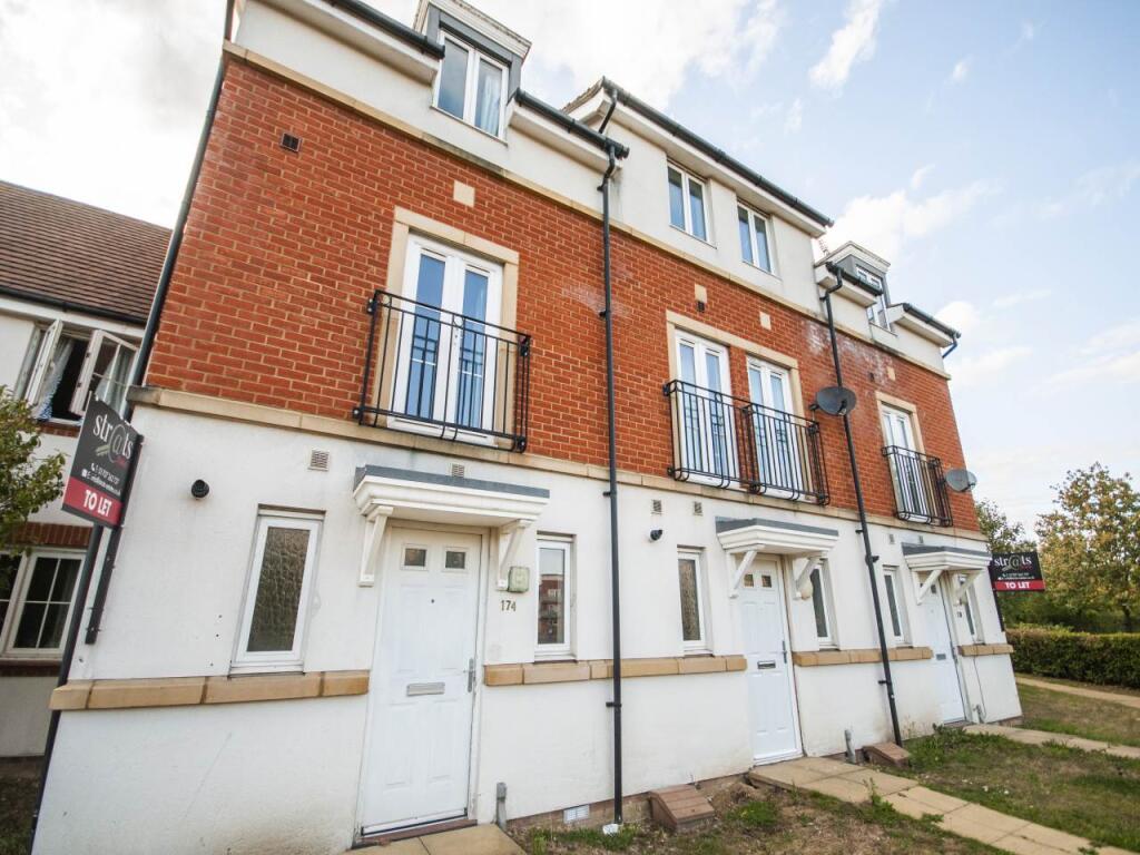 5 bed Detached for rent in Hatfield. From Strats Estates & Lettings - Hatfield