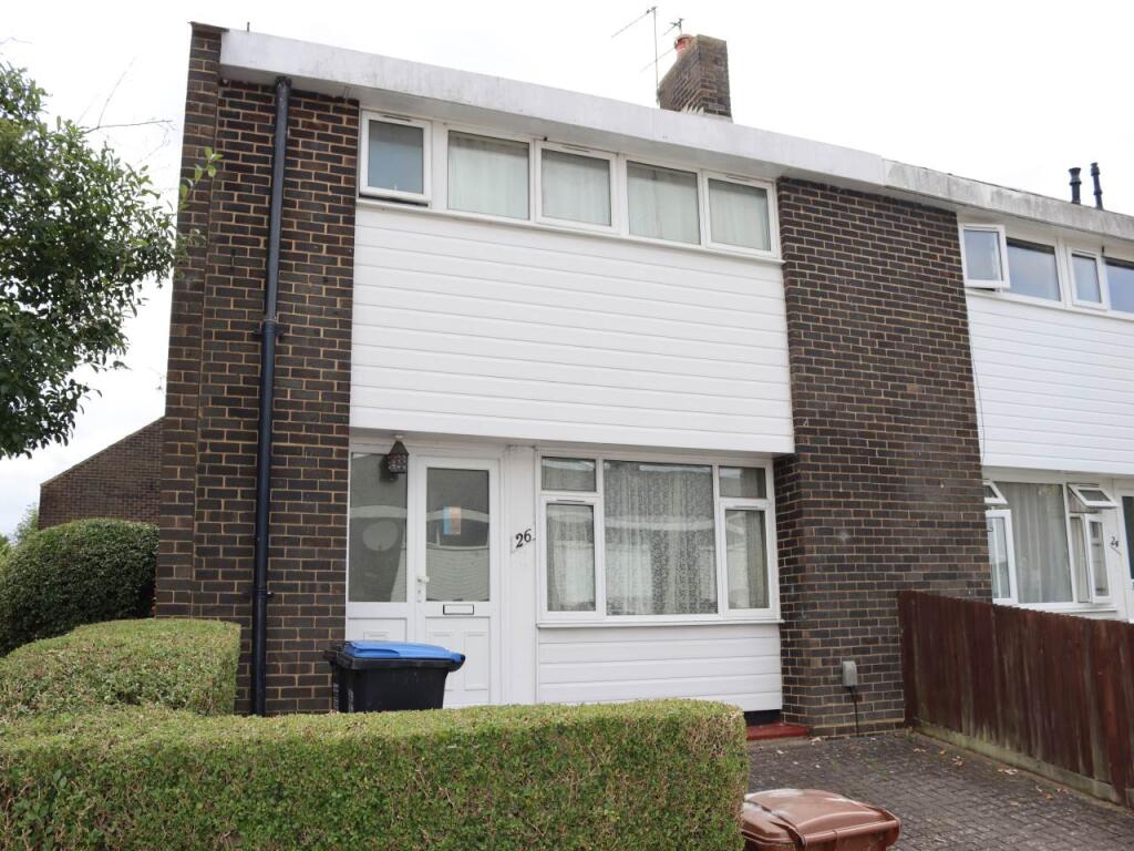 4 bed Detached for rent in Hatfield. From Strats Estates & Lettings - Hatfield