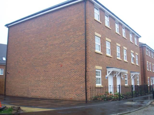 4 bed Detached for rent in Hatfield. From Strats Estates & Lettings - Hatfield