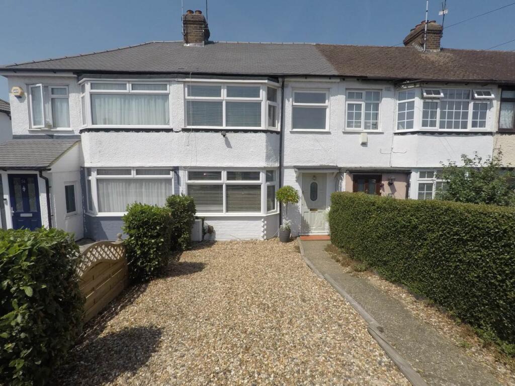 3 bed Detached for rent in Hatfield. From Strats Estates & Lettings - Hatfield