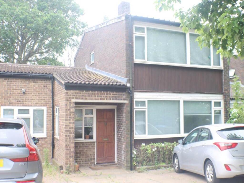 1 bed Detached for rent in Hatfield. From Strats Estates & Lettings - Hatfield