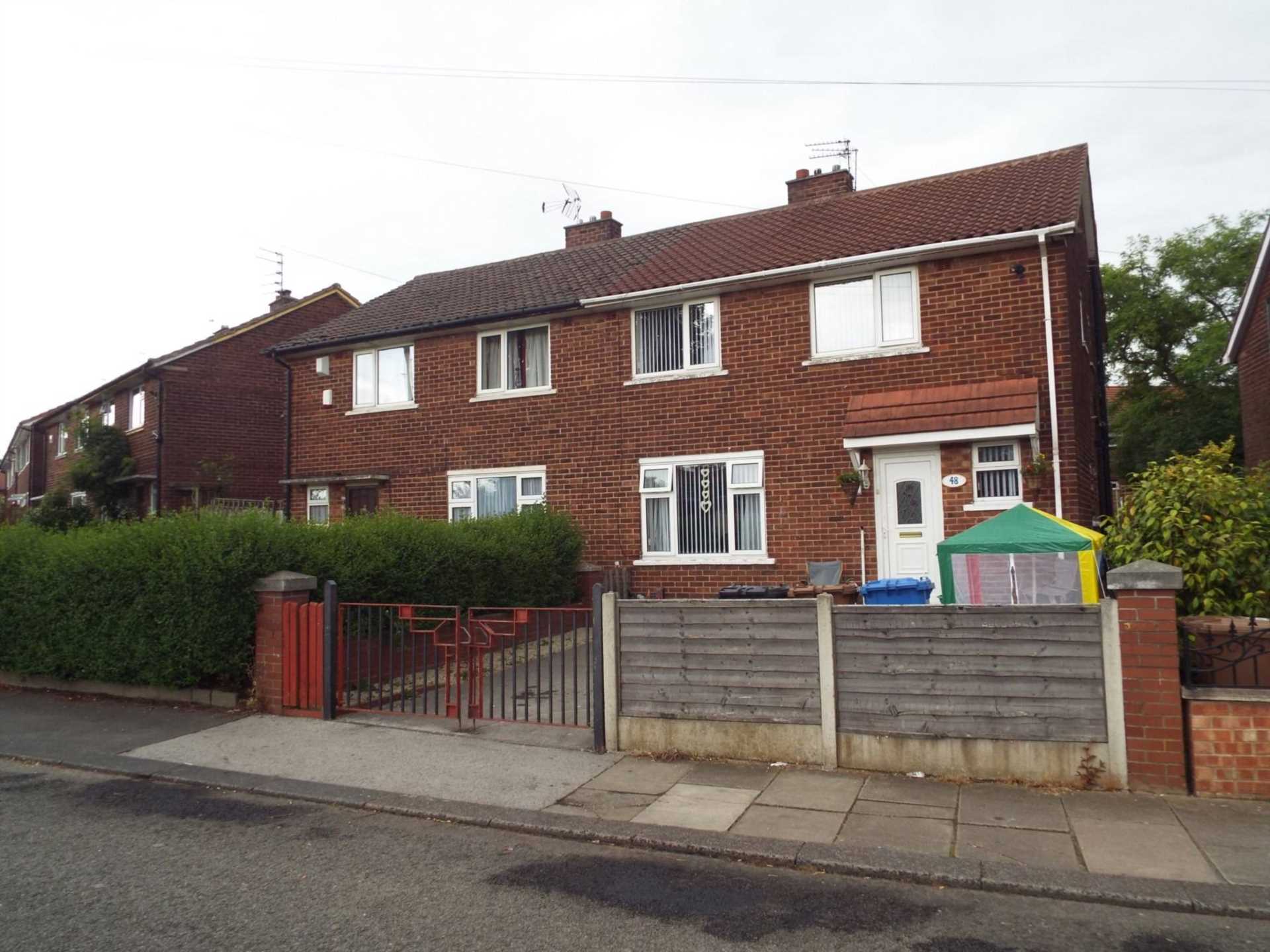 4 bed Semi Detached for rent in Manchester. From Sure Move Lettings 4 bed Semi Detached for rent in Manchester. From Sure Move Lettings