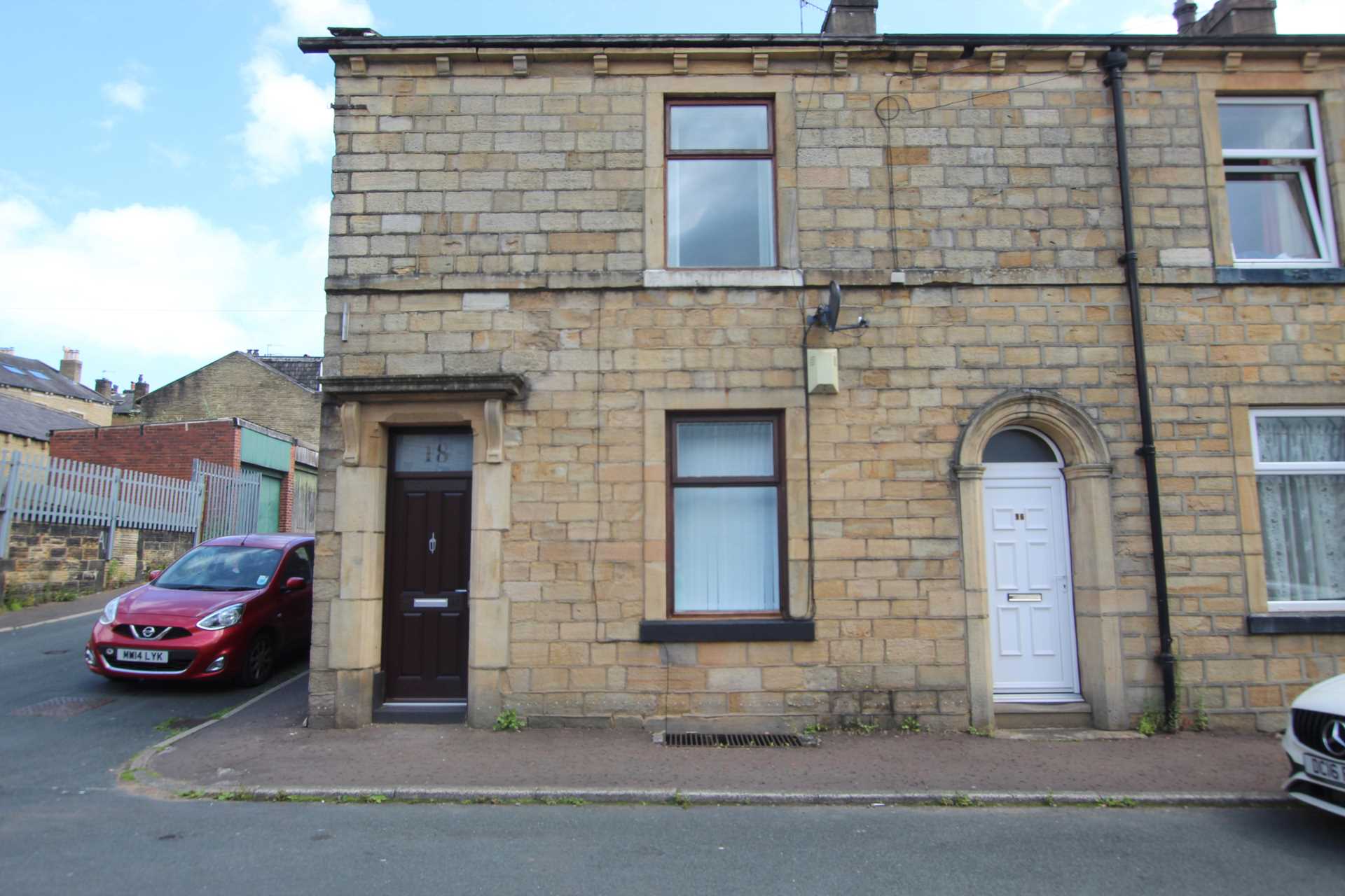 2 bed End of Terrace for rent in Todmorden. From Sure Move Lettings 2 bed End of Terrace for rent in Todmorden. From Sure Move Lettings