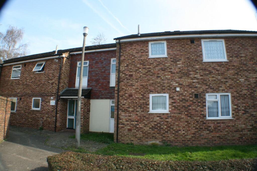 2 bed Apartment for rent in Chatham. From Streets Estate Agents - Strood 2 bed Apartment for rent in Chatham. From Streets Estate Agents - Strood