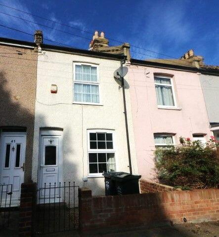 3 bed Mid Terraced House for rent in Crayford. From Streets Estate Agents - Strood