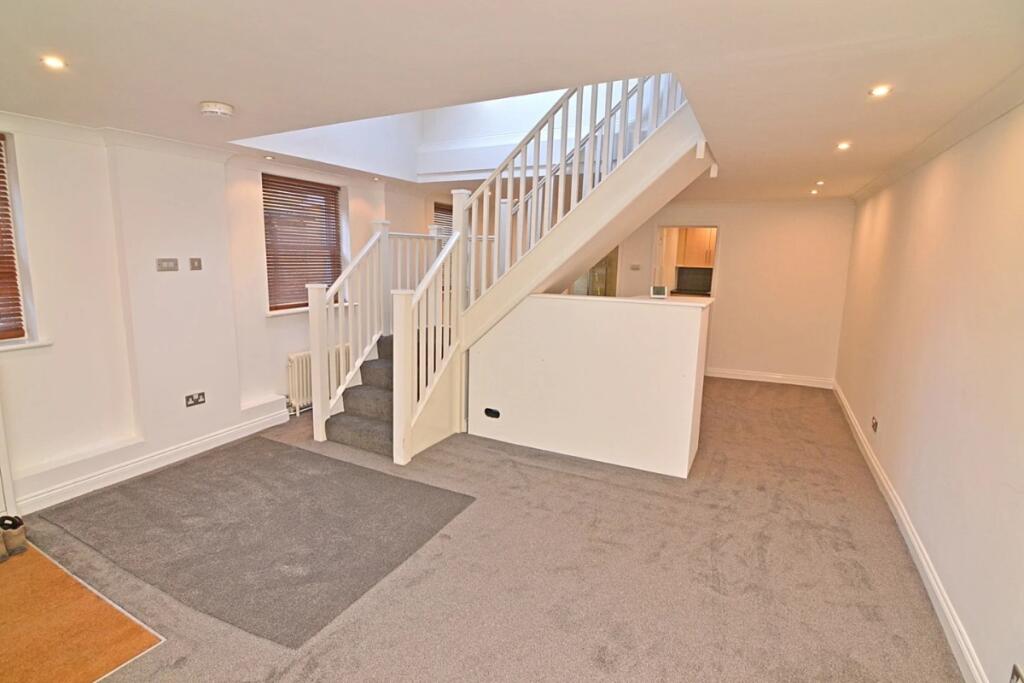 2 bed End of Terrace for rent in Chatham. From Streets Estate Agents - Strood 2 bed End of Terrace for rent in Chatham. From Streets Estate Agents - Strood
