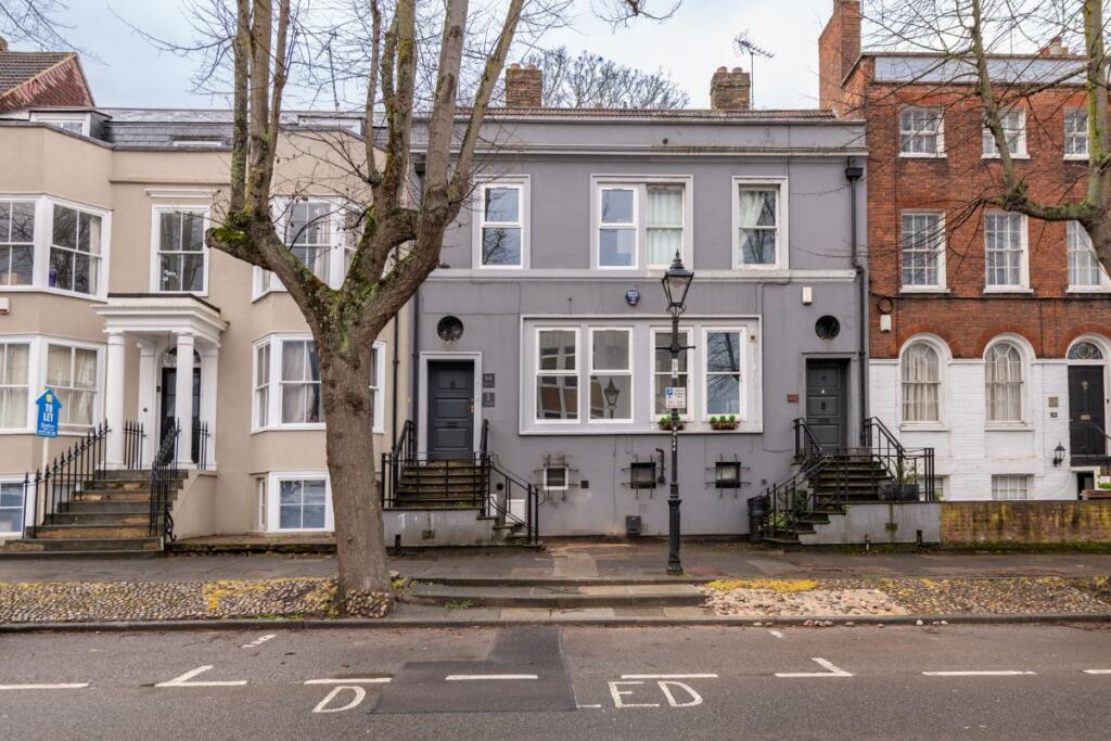 2 bed 1st Floor Flat for rent in Chatham. From Streets Estate Agents - Strood 2 bed 1st Floor Flat for rent in Chatham. From Streets Estate Agents - Strood