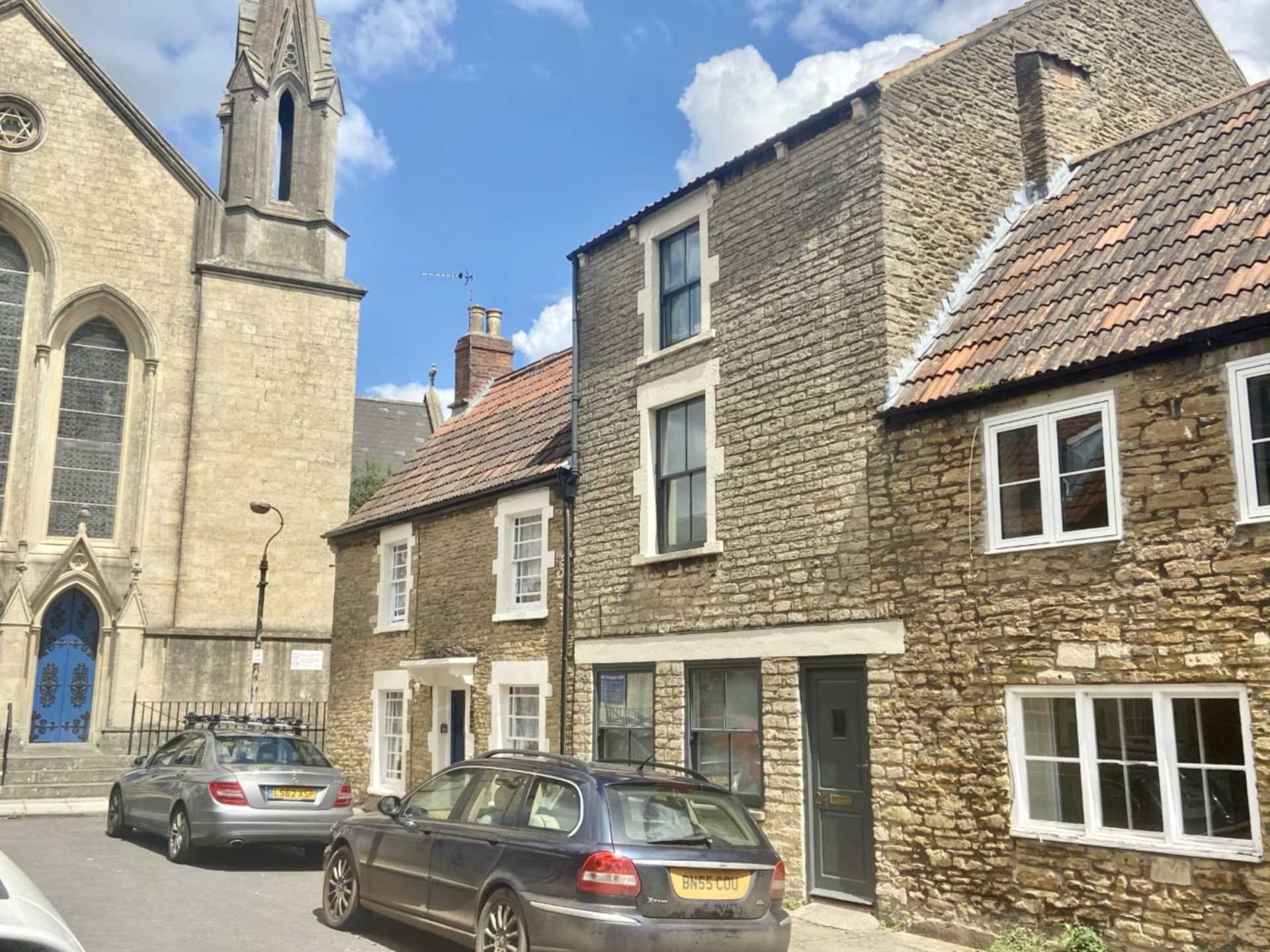 4 bed Mid Terraced House for rent in Frome. From Swallows Property Letting - Frome