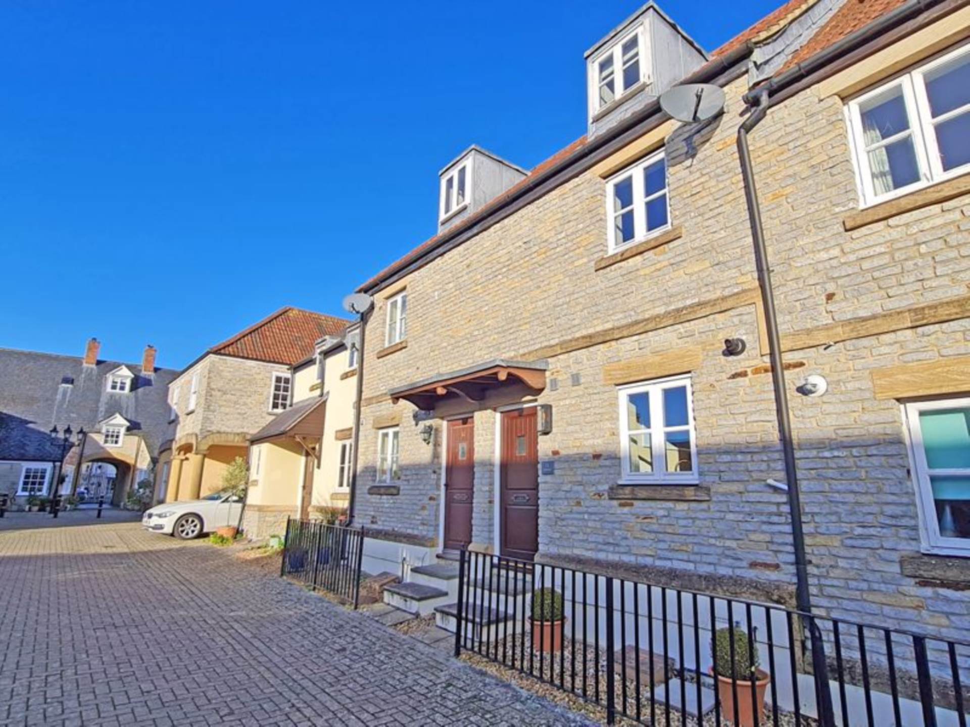 3 bed Mid Terraced House for rent in Somerton. From Swallows Property Letting - Frome
