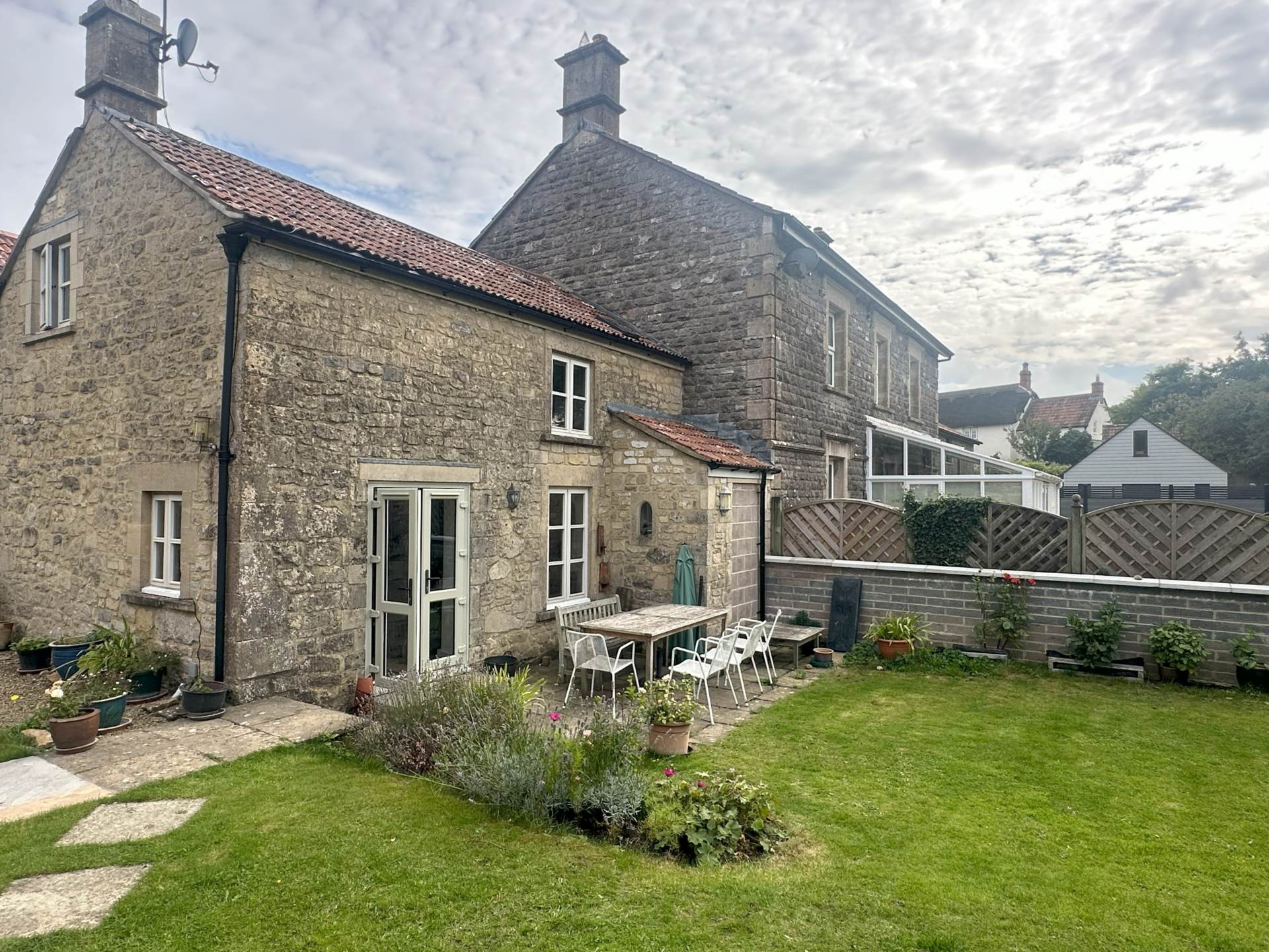 3 bed Cottage for rent in Shepton Mallet. From Swallows Property Letting - Frome 3 bed Cottage for rent in Shepton Mallet. From Swallows Property Letting - Frome