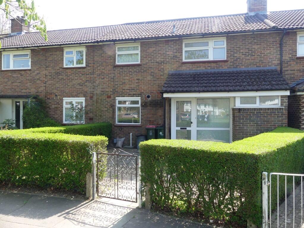 3 bed Mid Terraced House for rent in Crawley. From Swan Property Management - Crawley