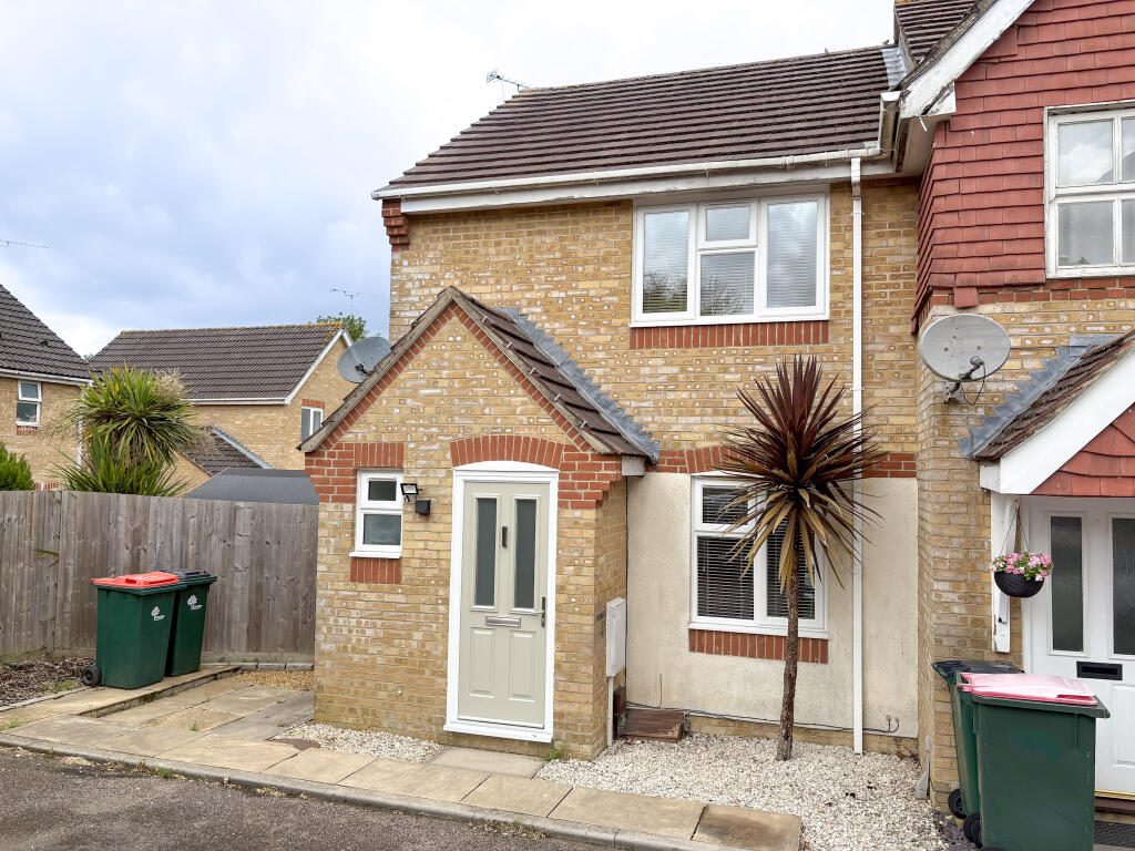 2 bed End of Terrace for rent in Crawley. From Swan Property Management - Crawley 2 bed End of Terrace for rent in Crawley. From Swan Property Management - Crawley