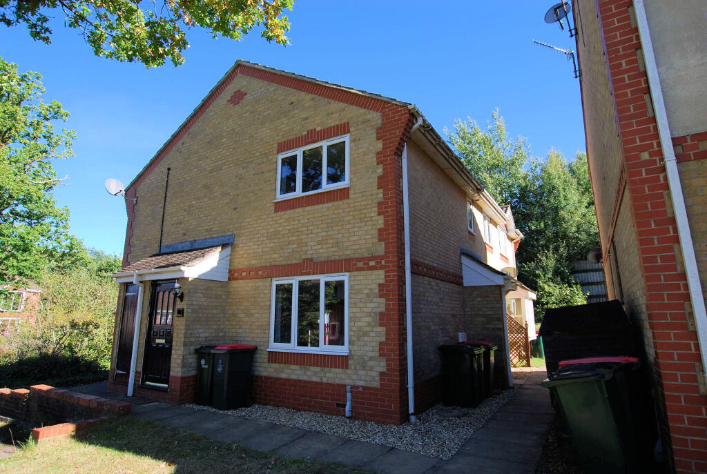 2 bed Mid Terraced House for rent in Crawley. From Swan Property Management - Crawley