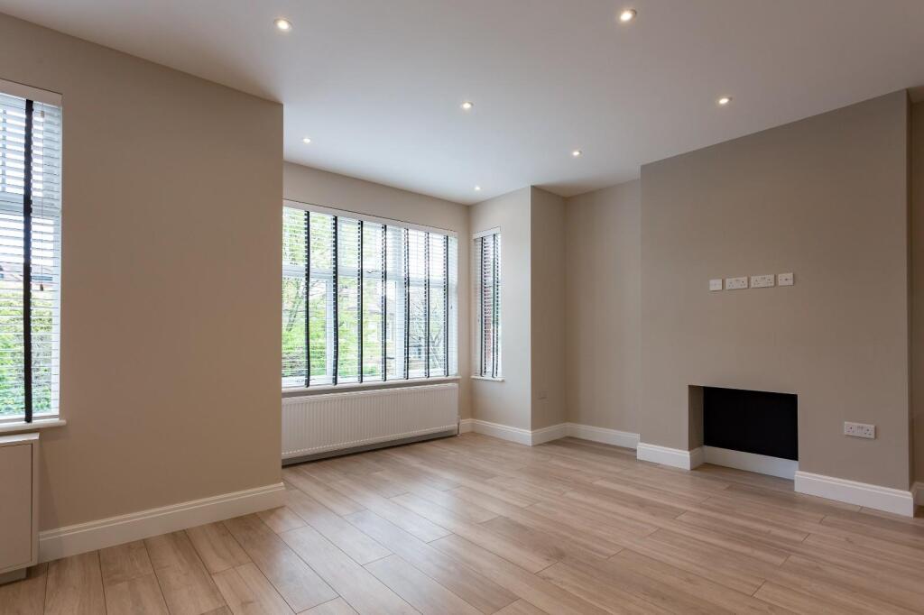 2 bed Apartment for rent in London. From Sworn and Co - Chiswick High Road