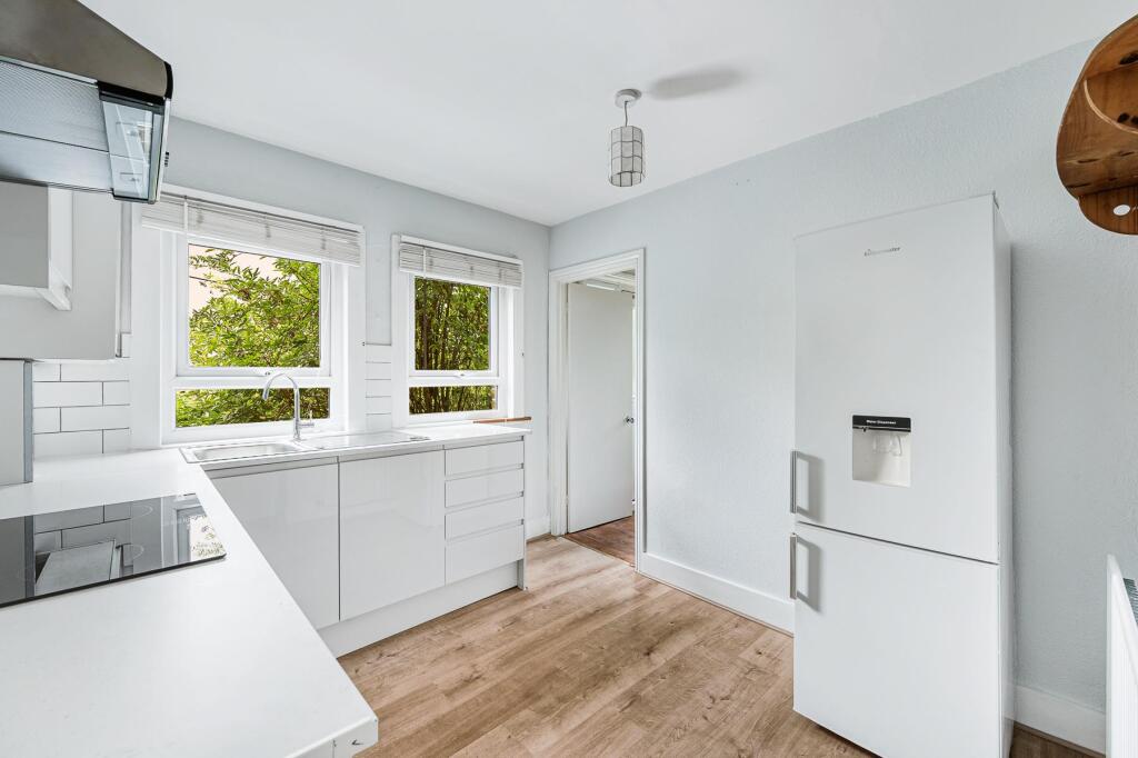2 bed Apartment for rent in Greenford. From Sworn and Co - Chiswick High Road