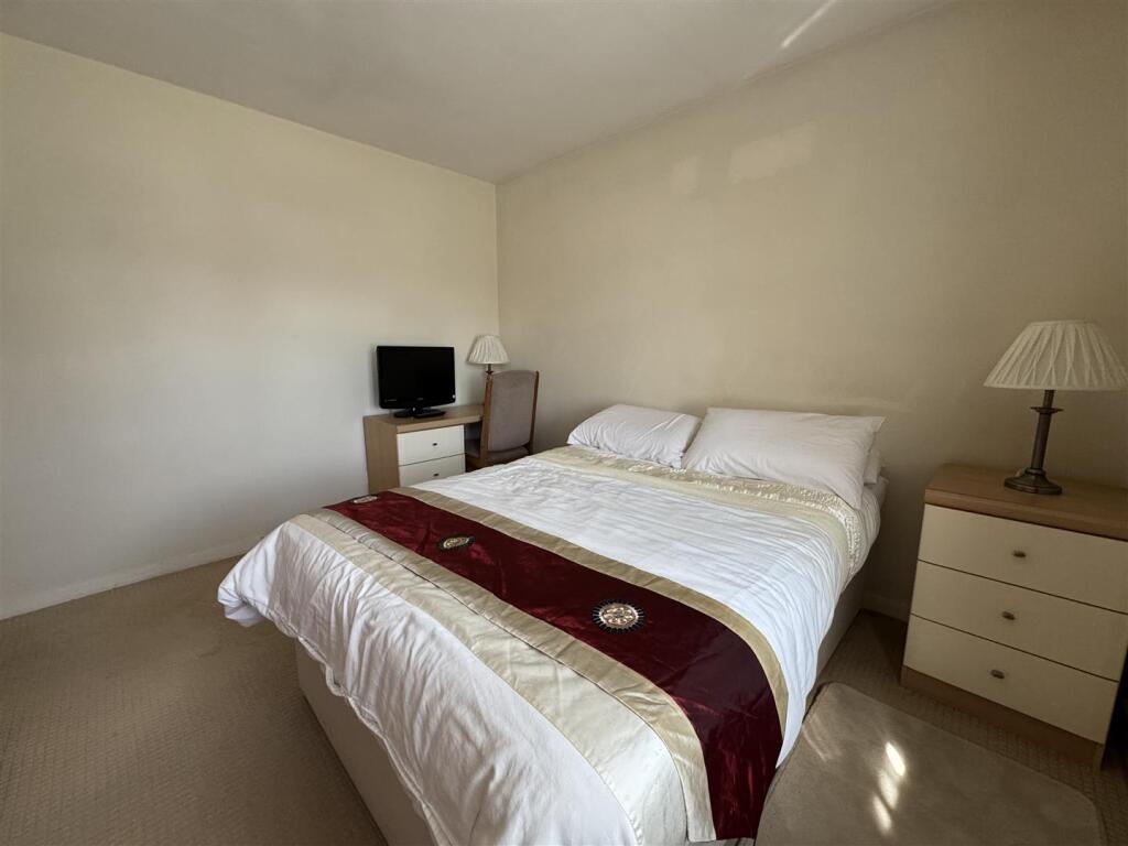 3 bed Mid Terraced House for rent in Swindon. From Swindon Homes - Swindon