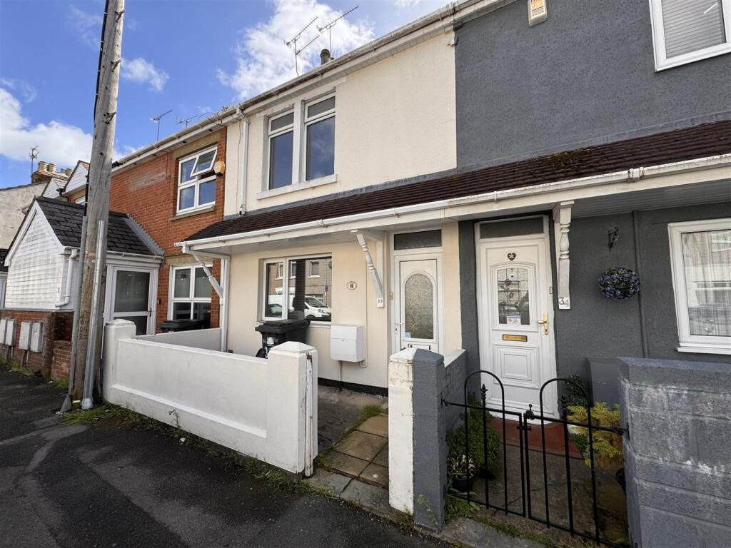3 bed Mid Terraced House for rent in Swindon. From Swindon Homes - Swindon