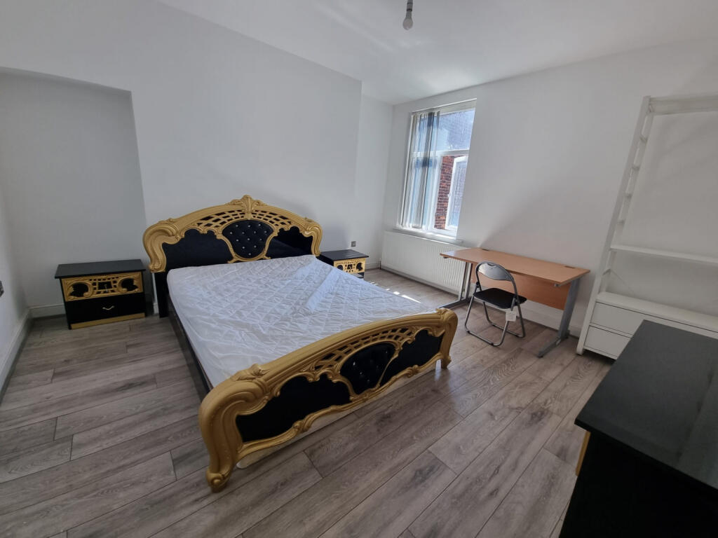 9 bed Mid Terraced House for rent in Manchester. From Inspired Lettings - Manchester