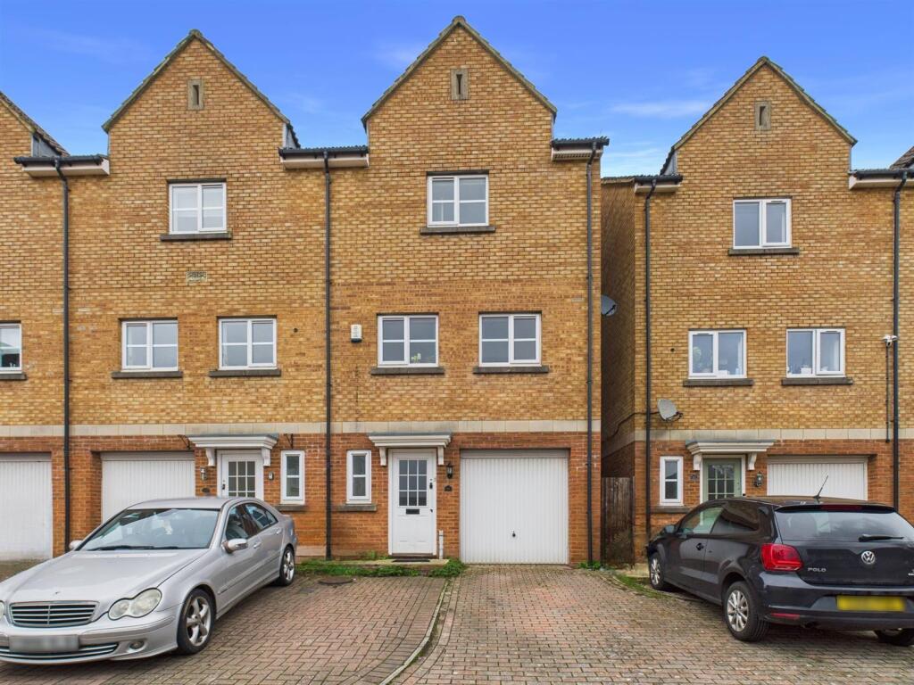 4 bed End of Terrace for rent in Bristol. From D W Smith & Company - Hanham