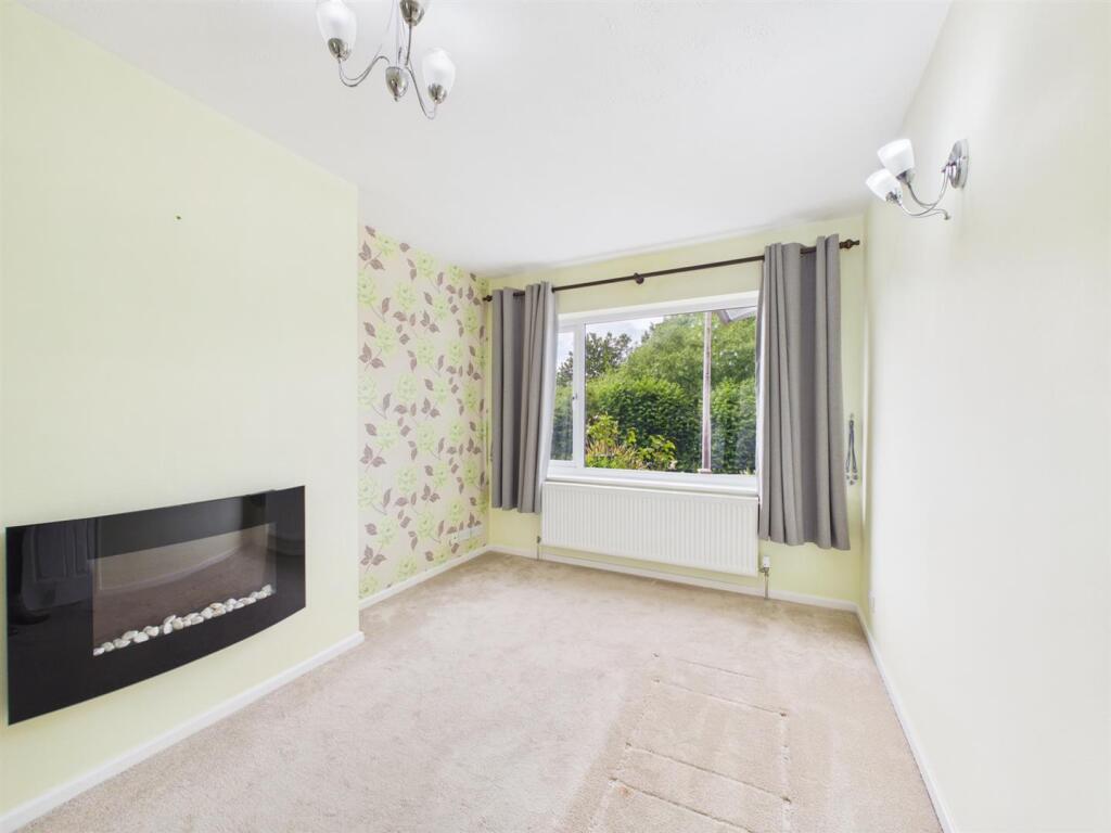 3 bed Detached for rent in Two Mile Hill. From D W Smith & Company - Hanham
