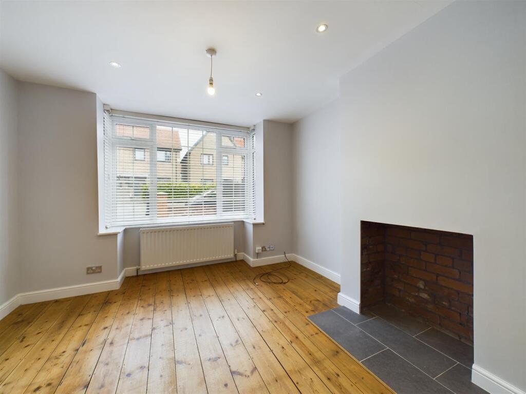 3 bed End of Terrace for rent in Hillfields. From D W Smith & Company - Hanham