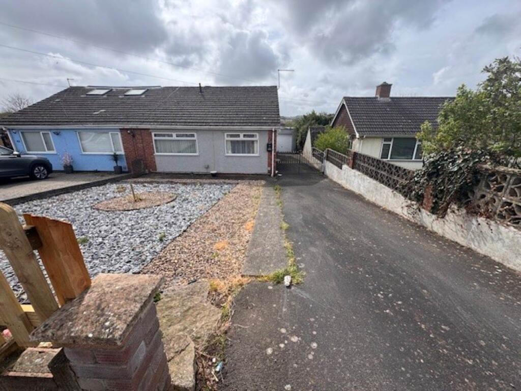 2 bed Bungalow for rent in Barry. From Lettings2Sales Ltd - Cardiff