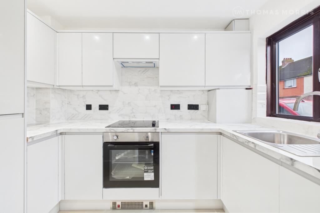 2 bed Mid Terraced House for rent in Biggleswade. From Thomas Morris - Biggleswade