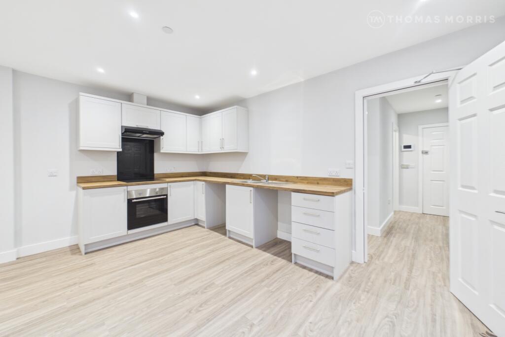 2 bed Apartment for rent in Ramsey. From Thomas Morris - Ramsey