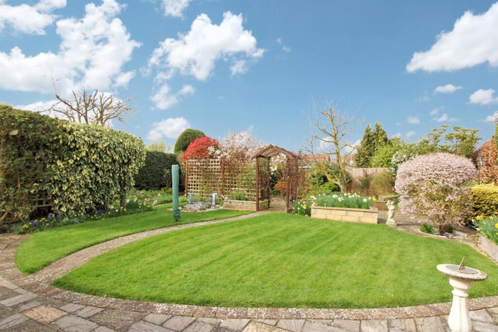 3 bed Bungalow for rent in Bury. From Thomas Morris - Ramsey