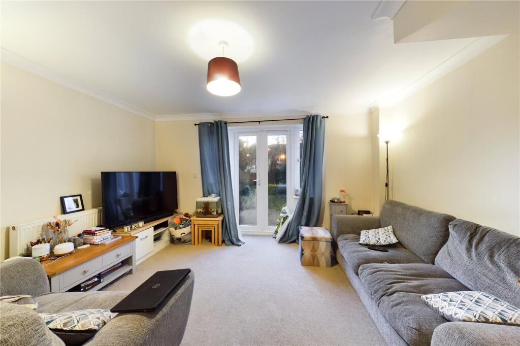 2 bed Mid Terraced House for rent in Royston. From Thomas Morris - Royston