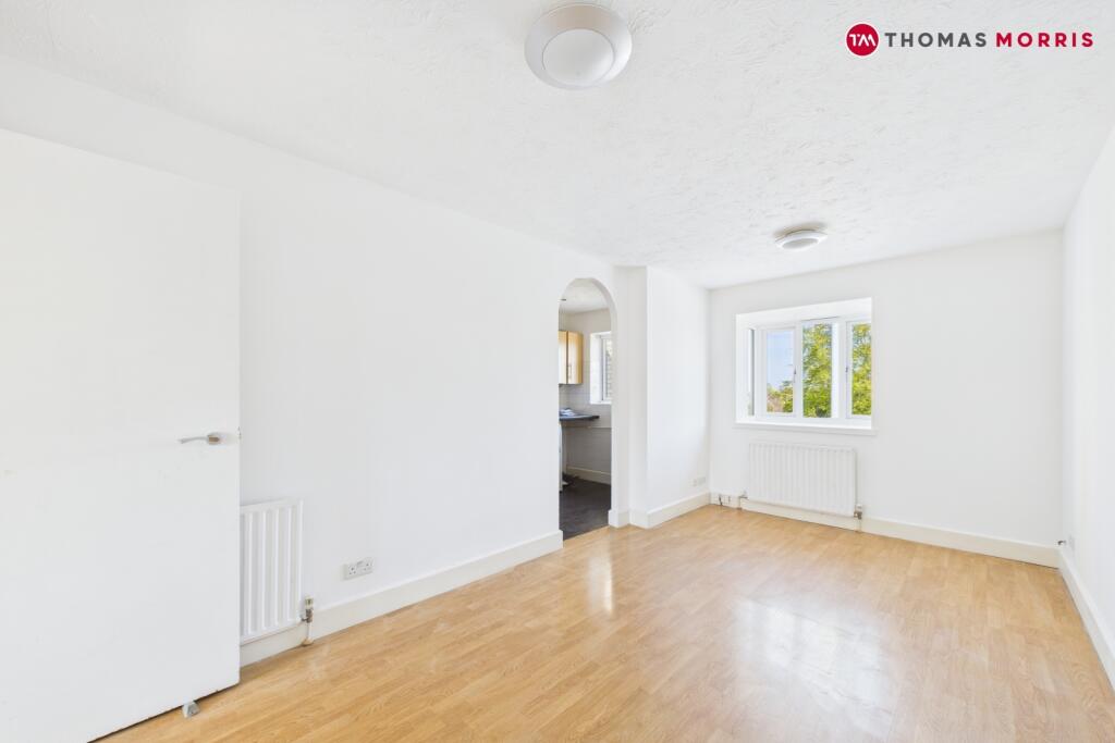 2 bed Apartment for rent in Royston. From Thomas Morris - Royston