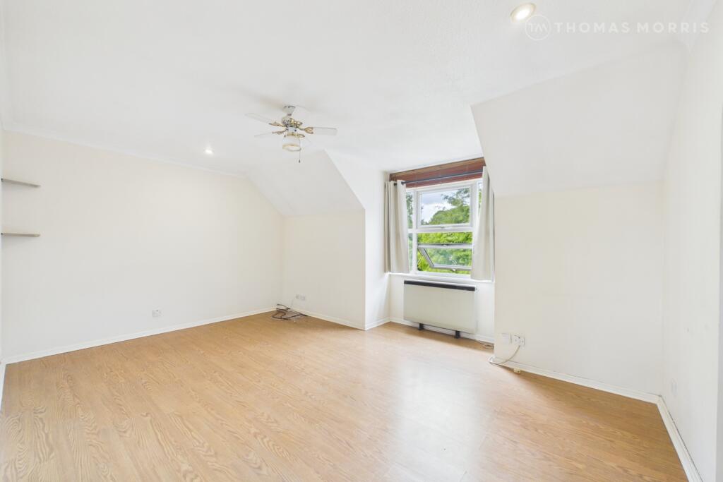 2 bed Apartment for rent in Royston. From Thomas Morris - Royston