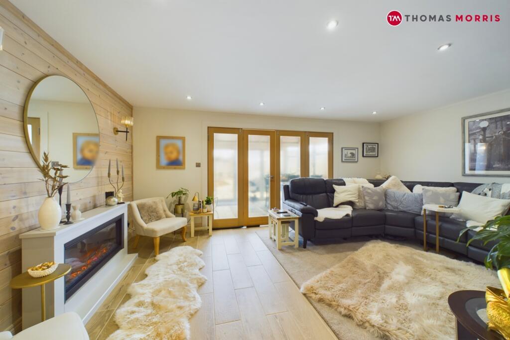 3 bed Mid Terraced House for rent in Somersham. From Thomas Morris - St. Ives 3 bed Mid Terraced House for rent in Somersham. From Thomas Morris - St. Ives