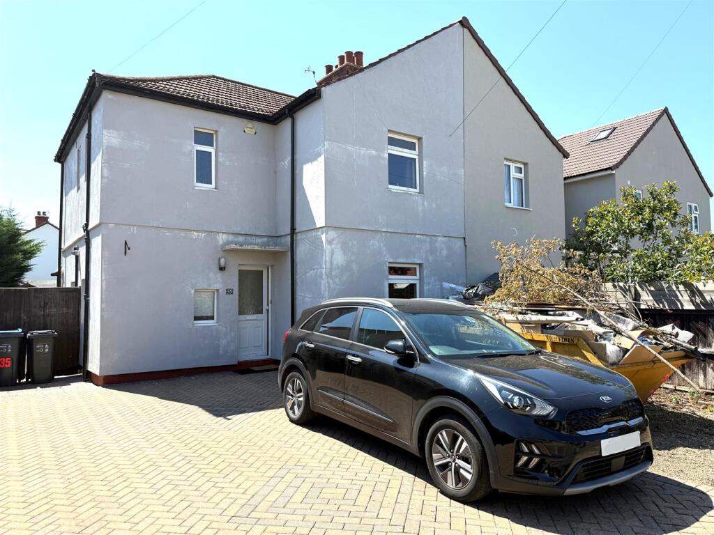 3 bed Semi Detached for rent in Mitcham. From Toomey Estate Agents - Mitcham 3 bed Semi Detached for rent in Mitcham. From Toomey Estate Agents - Mitcham
