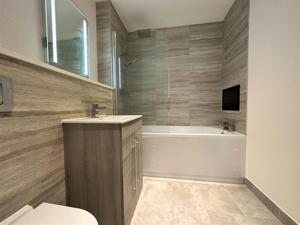1 bed Apartment for rent in Dorking. From Toomey Estate Agents - Mitcham