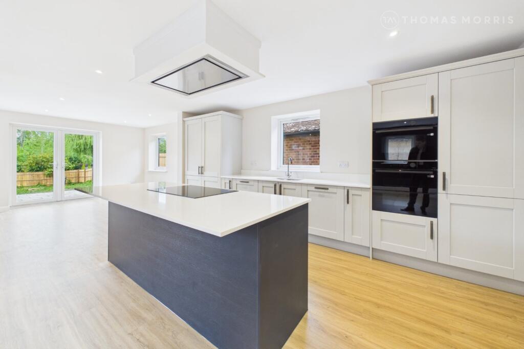 4 bed Detached for rent in Great Paxton. From Thomas Morris - St. Neots 4 bed Detached for rent in Great Paxton. From Thomas Morris - St. Neots