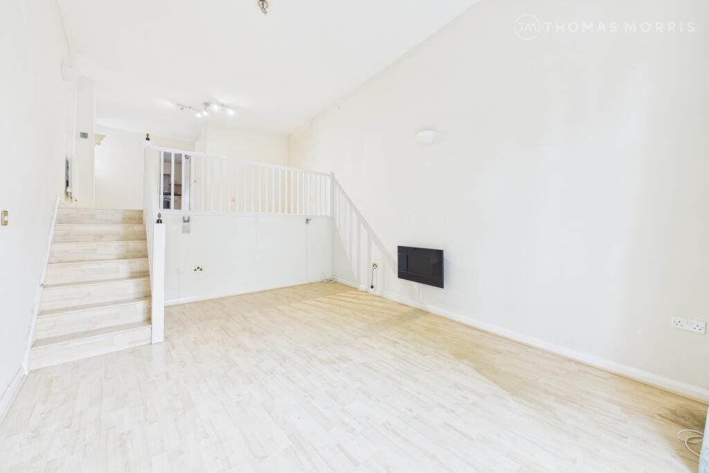 3 bed End of Terrace for rent in St Neots. From Thomas Morris - St. Neots 3 bed End of Terrace for rent in St Neots. From Thomas Morris - St. Neots